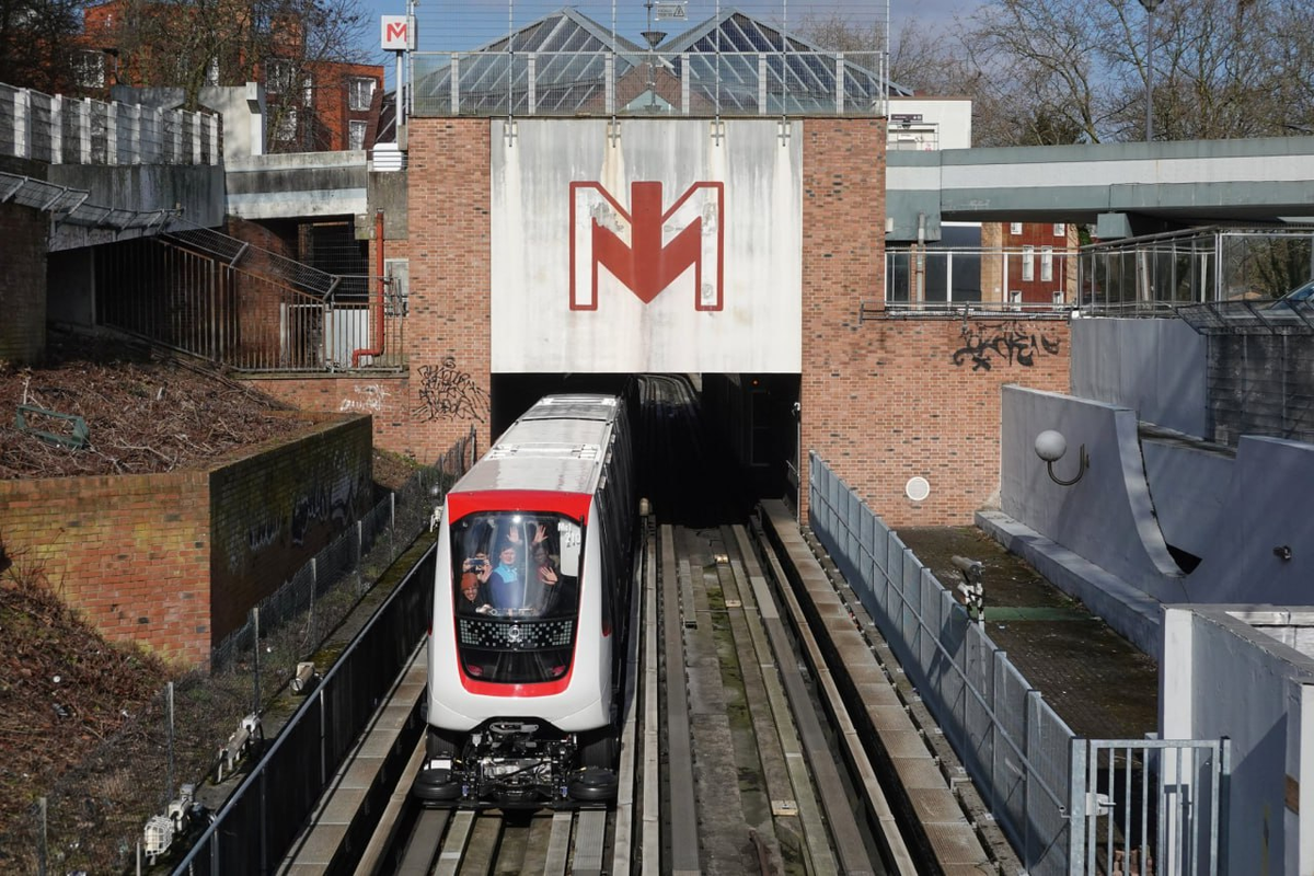 Беспилотный метропоезд Boa на шинном ходу от Alstom в Лилле. Источник: BMazerolles/X