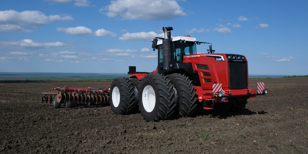 Тракторы Ростсельмаш 2400/2405: особенности весенне-полевых работ