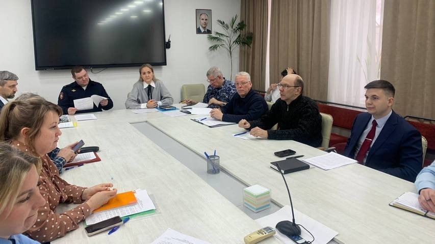    Администрация Среднеуральска