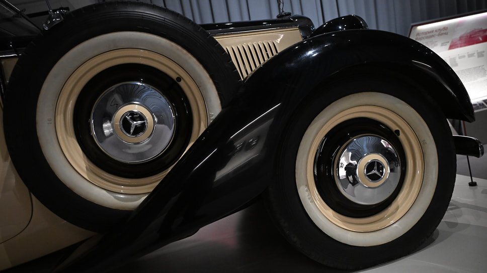 Mercedes-Benz 230 Cabriolet B.📷Фото: Антон Новодерёжкин / Коммерсантъ