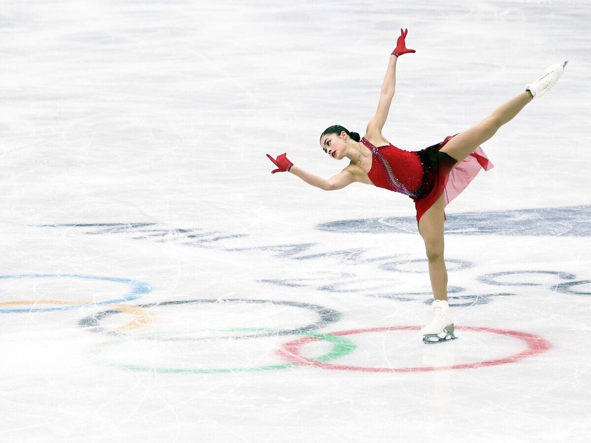    Российская фигуристка Аделия Петросян выступает в нейтральном статусе с произвольной программой женского одиночного катания на XXV зимних Олимпийских играх в Милане | © РИА Новости