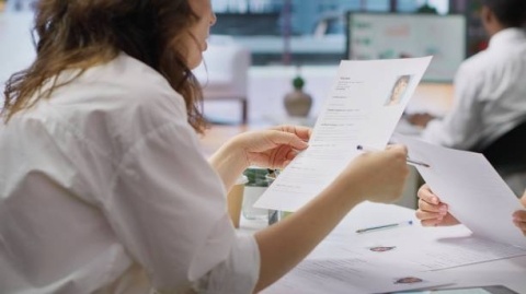 Смоленская область вошла в число регионов-лидеров по низкой безработице