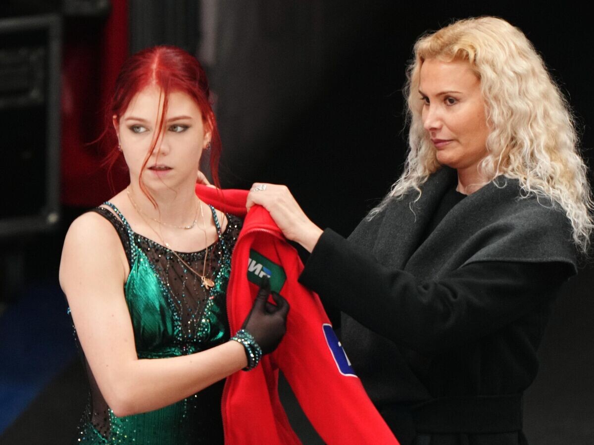    Александра Трусова и Этери Тутберидзе | © РИА Новости / Александр Вильф