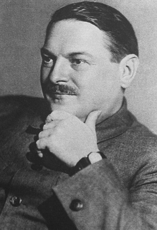 Андрей Александрович Жданов (14 [26] февраля 1896, Мариуполь, Екатеринославская губерния, Российская империя — 31 августа 1948, дом отдыха «Валдай», Долгие Бороды, Новгородская область) — революционер, советский партийный и государственный деятель. Один из активных организаторов обороны Ленинграда в годы Великой Отечественной войны