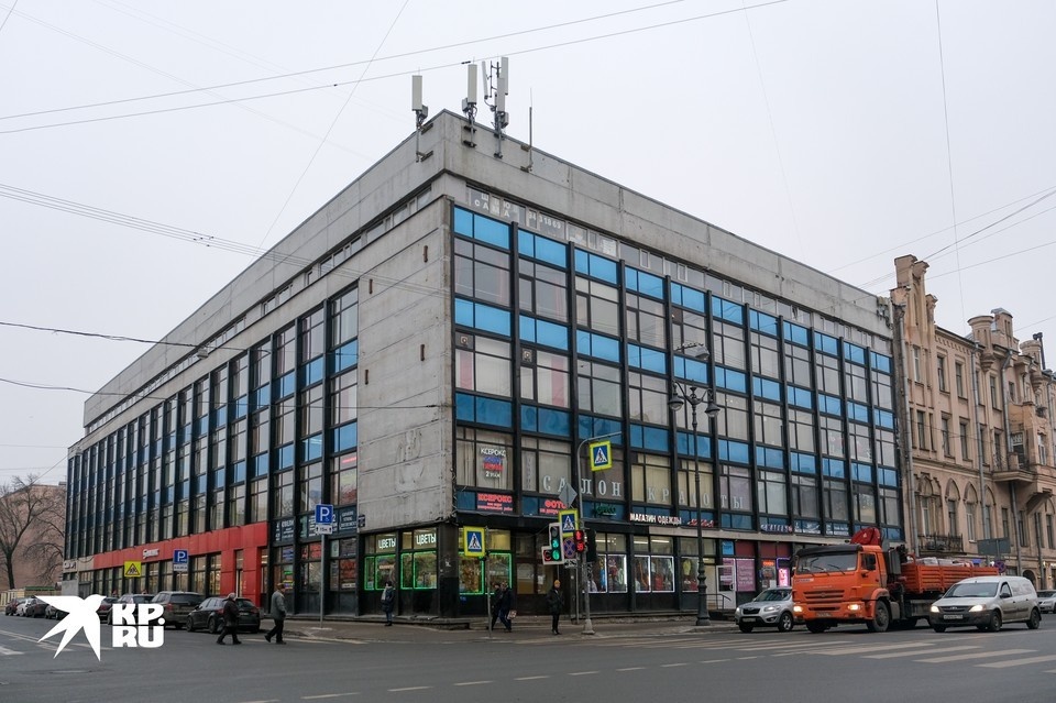    Дом быта ждет снос. Артем КИЛЬКИН