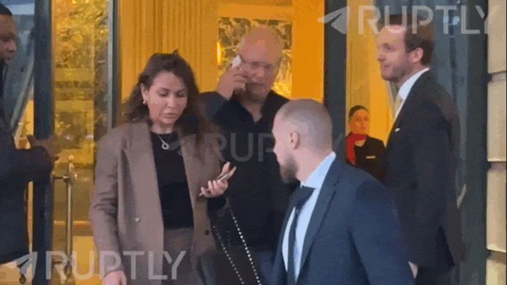    Дмитриев в Женеве выглядел вполне довольным, но с журналистами беседовать не стал. Видео: Ruptly