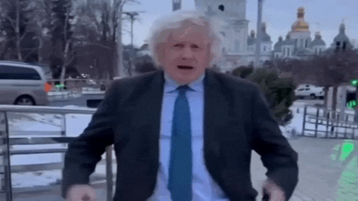    Джонсон снова появился в Киеве и заголосил: "Немыслимо! Миллиард долларов в месяц европейских денег уходит напрямую Путину!". Видео: Ruptly