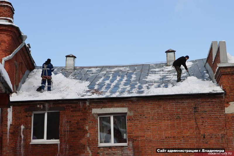 758 крыш с нарушениями: мэрия Владимира проверила кровли после «крышепада»