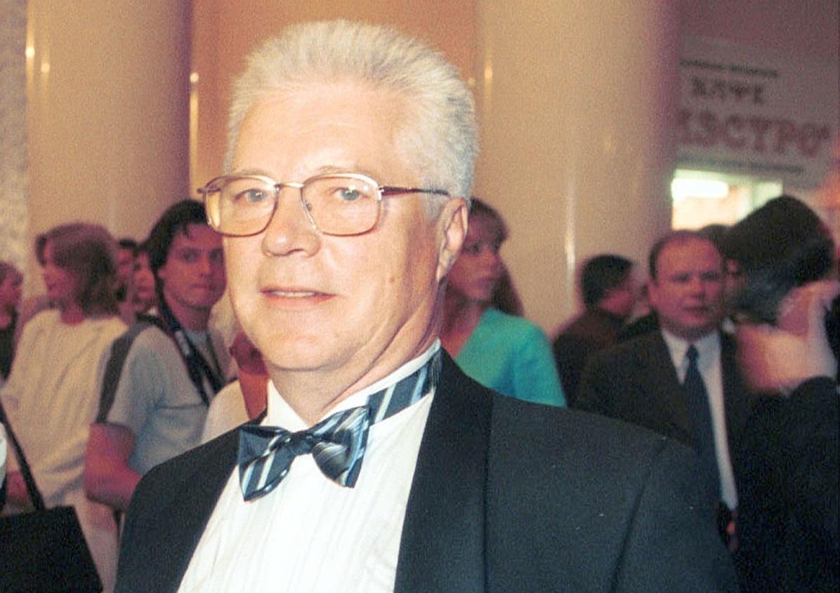    Актер пользовался популярностью и у кинорежиссёров, и у женщин