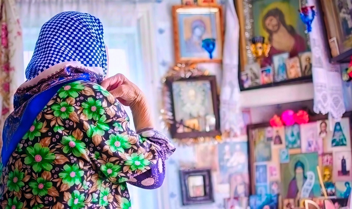 Димитрий Смирнов: «Наша жизнь должна отличаться от жизни людей, которые веры не имеют. Мы не должны злорадствовать, не должны клеветать, не должны сплетничать, не должны ссориться, не должны мстить друг другу, не должны хамить окружающим».