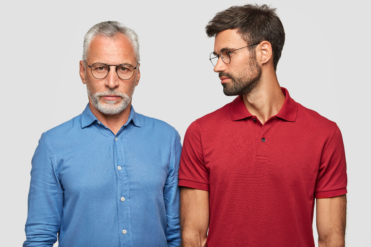 https://ru.freepik.com/free-photo/family-generation-concept-mature-grey-haired-man-with-serious-expressions-his-adult-son-who-looks-him-spends-weekend-home-have-good-relationships-isolated-white-wall_10421257.htm Изображение от wayhomestudio на Freepik