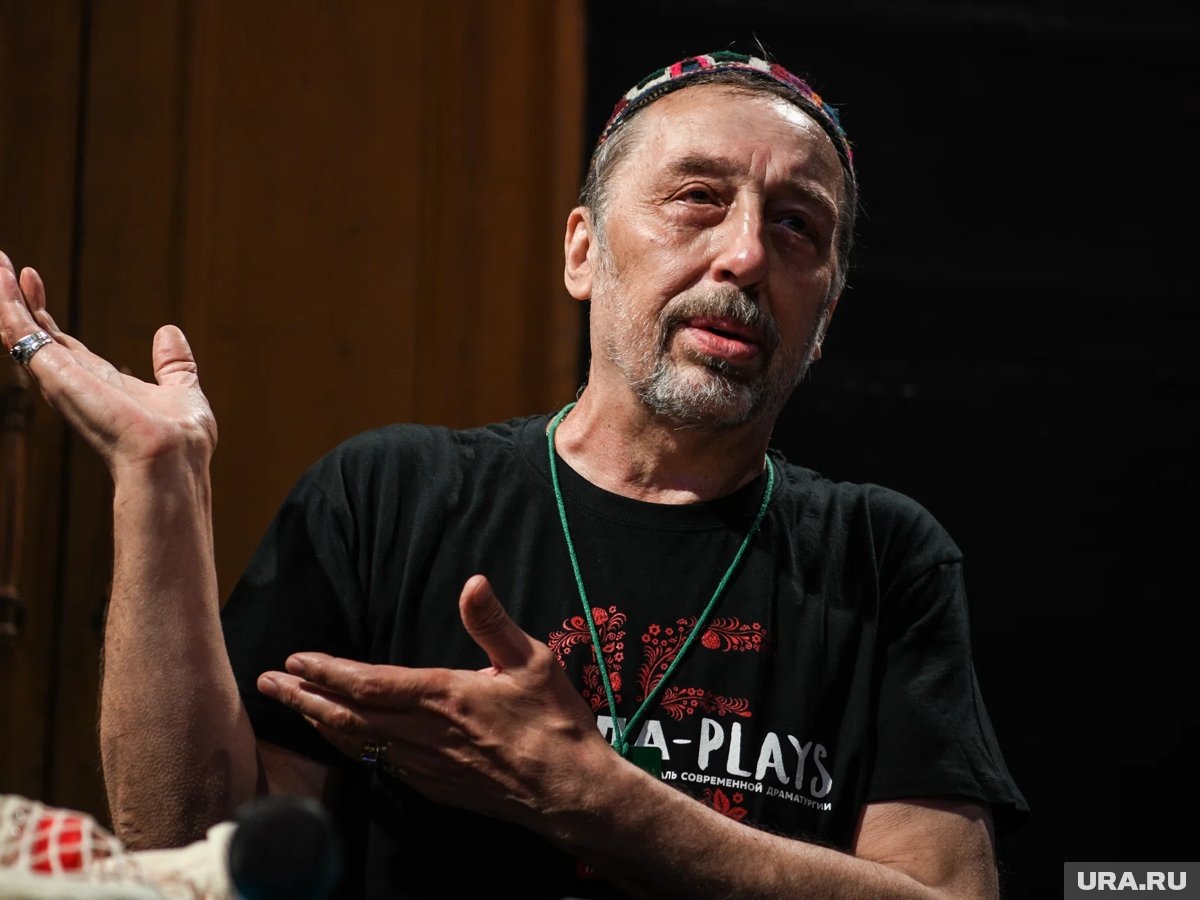    Николая Коляду еще в детстве увлек театр