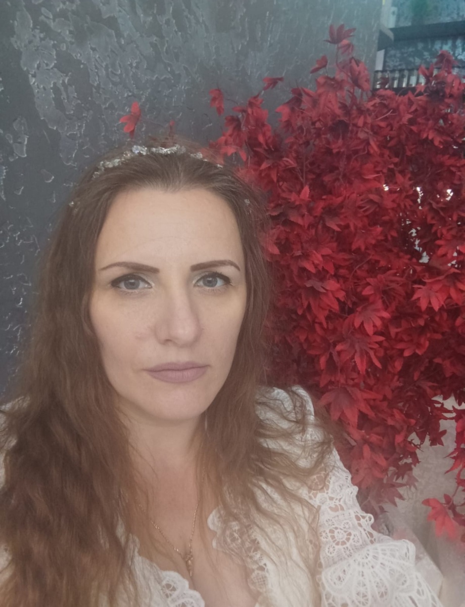А это просто для обложки. Фотка сделана за несколько дней до отъезда на пересадку. 
