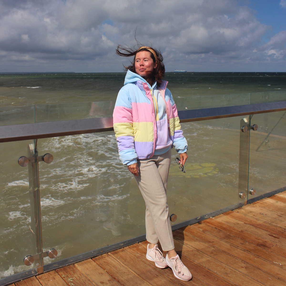 SPF нужен, даже если вы в куртке 😃