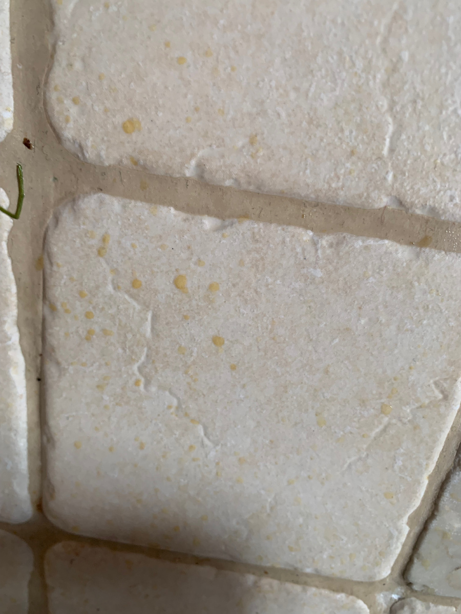 Нанесла тёплый раствор ДИЕЗ и вся грязь/жир проявляются на поверхности