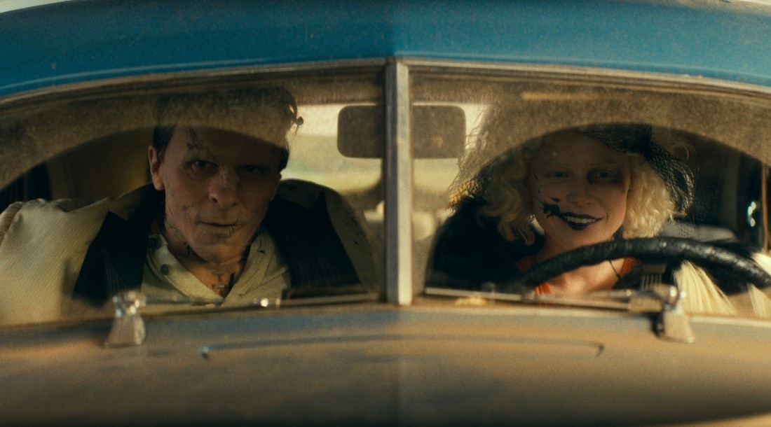     Кадр из фильма «Невеста!» (2026)