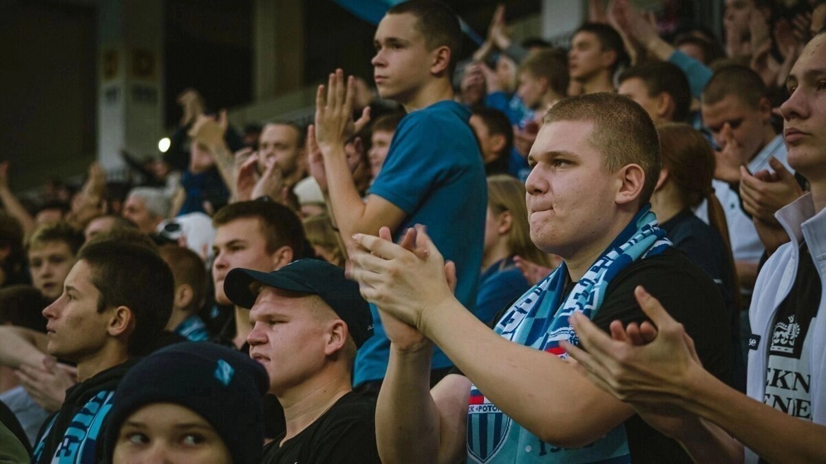    Болельщики соскучились по футболу за зиму   Антон Засимов / novostivolgograda.ru