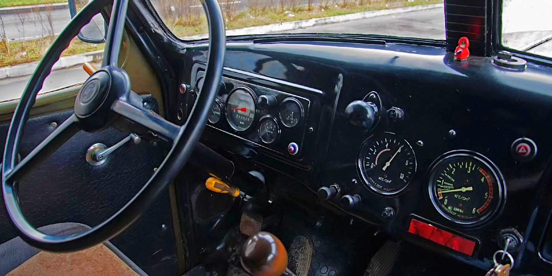 ЗИЛ-157 "Захар" - трёхосный грузовик, который водители уважали больше, чем ГАЗ-66: его главные преимущества и слабые стороны