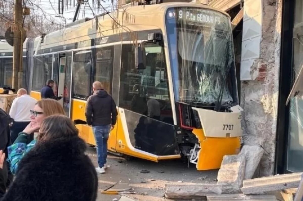    В Милане при сходе трамвая с рельсов погибли два человека