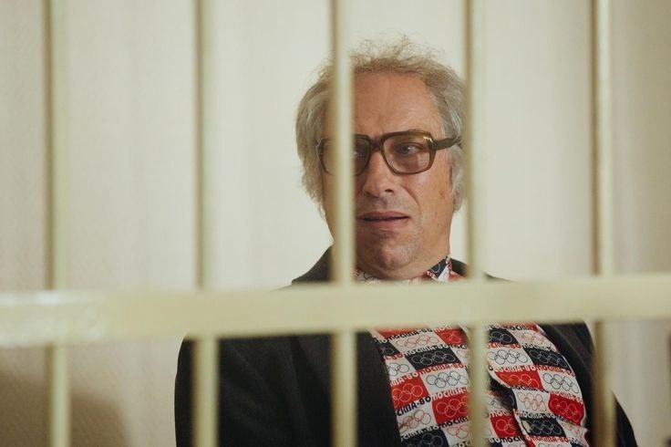 Кадр из сериала "Чикатило"