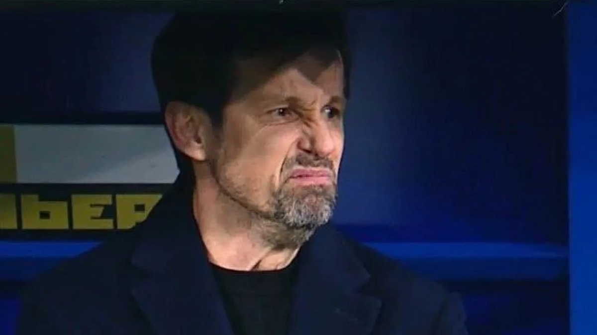 После такой "победы" схожее выражение лица должно быть у всех российских болельщиков, а не только у Сергея Богдановича...