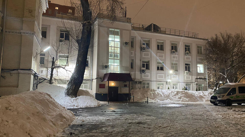     Задержан грабитель, сбежавший из-под конвоя перед судом в Москве ИЗВЕСТИЯ