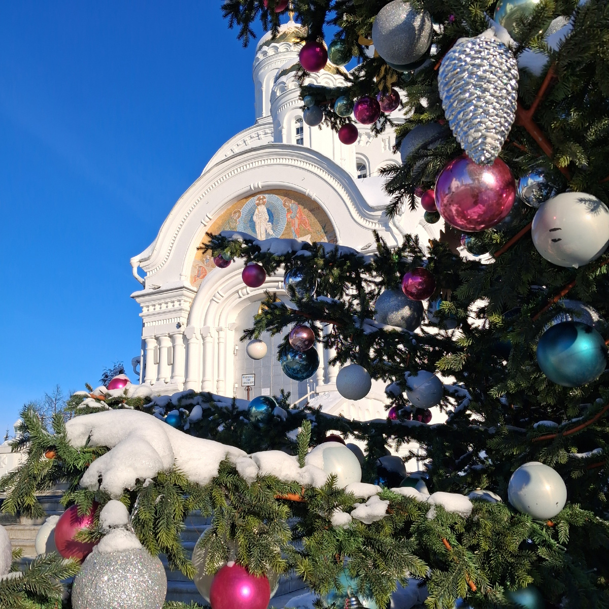 Новогоднее Дивеево. Фото автора. 
