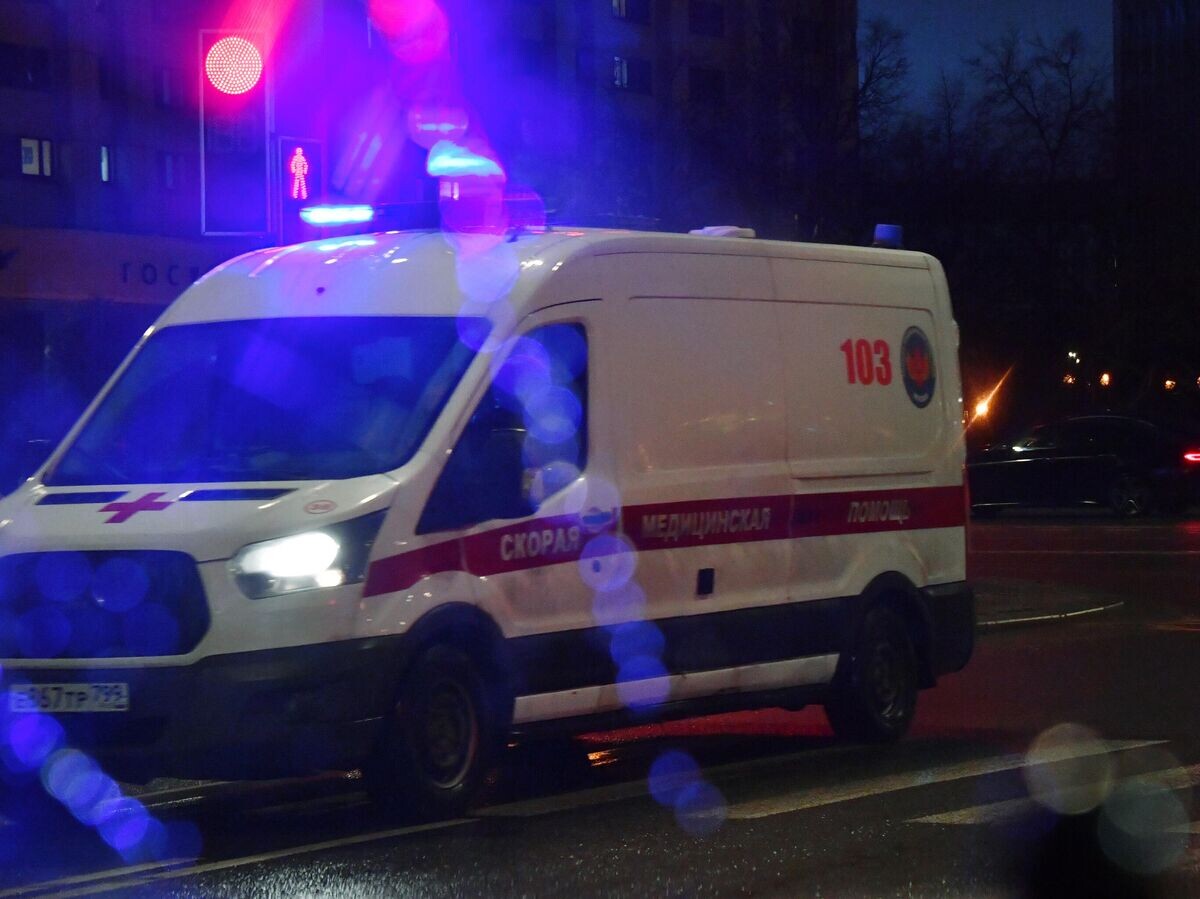    Автомобиль скорой помощи на улице Москвы | © РИА Новости / Наталья Селиверстова