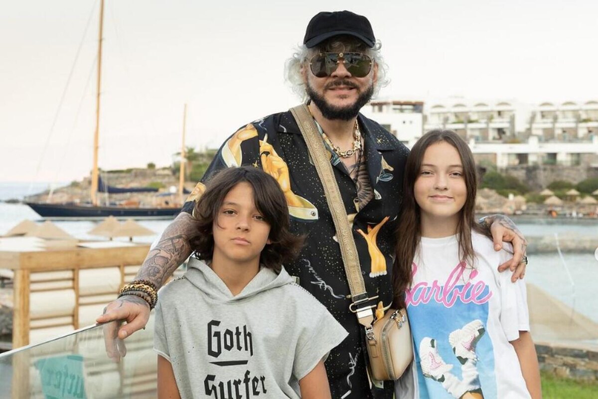    Филипп Киркоров с детьми соцсети