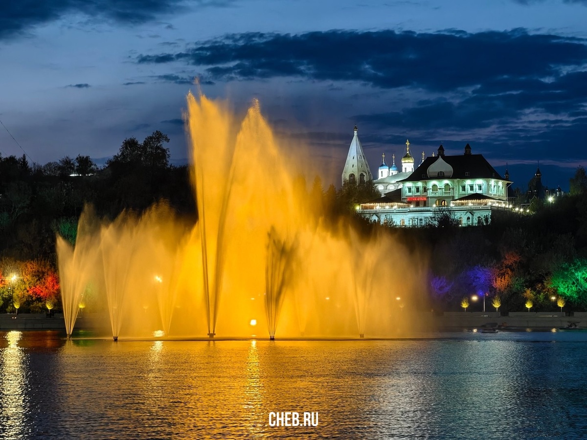 Вечерний вид на фонтан. 4 мая 2025 года. Автор: Алексей Радченко.