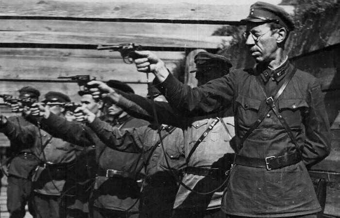 Револьвер отнюдь не идеальный. /Фото: e-history.kz.