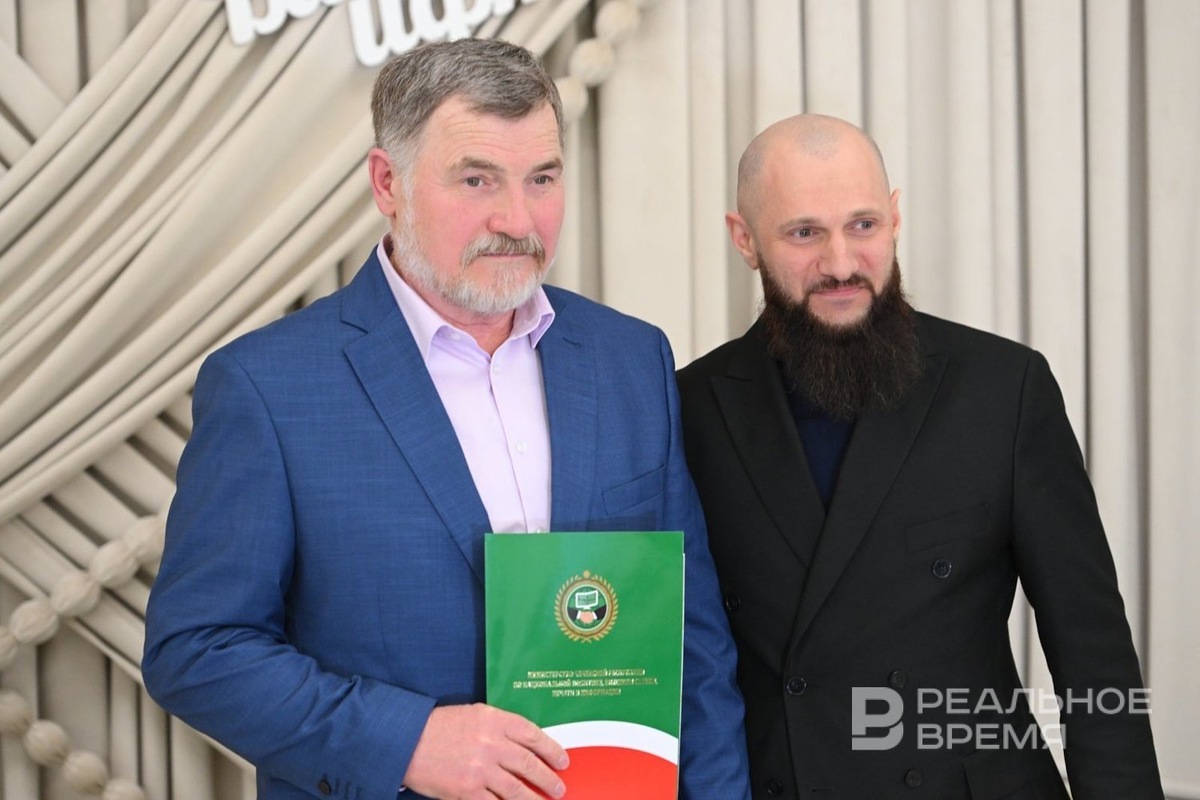    Селим Сусаев и Эли Кагарбеков. Динар Фатыхов / realnoevremya.ru