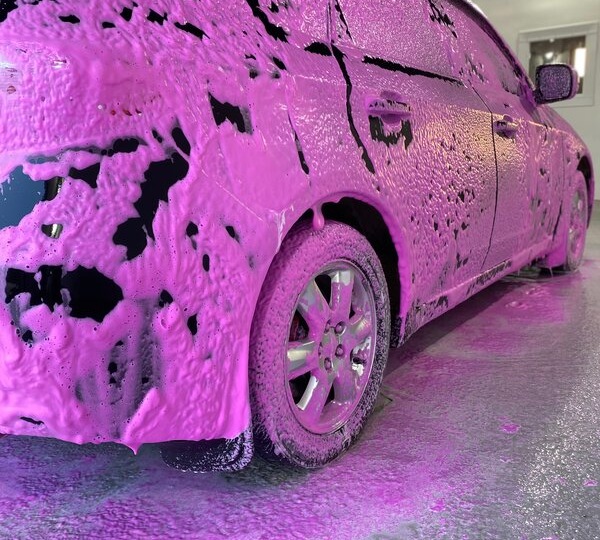 Не мойте машину так никогда: эти ошибки оставляют вечные царапины