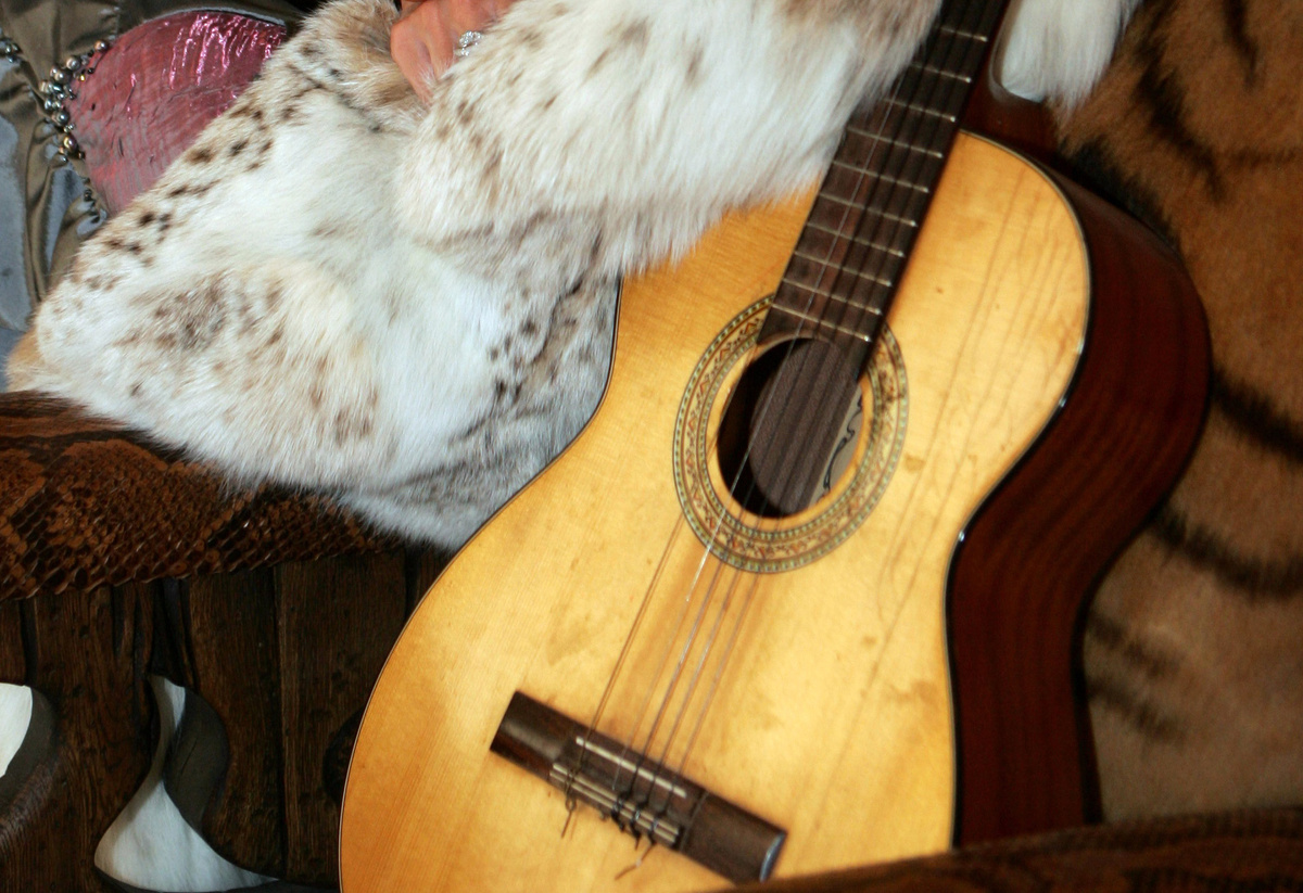    старинный романс, гитара