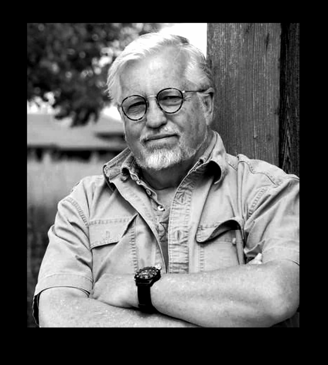 Дэн Симмонс