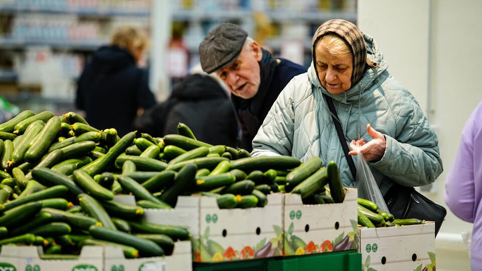     Огурцы дешевеют в РФ на фоне роста светового дня ИЗВЕСТИЯ/Сергей Лантюхов
