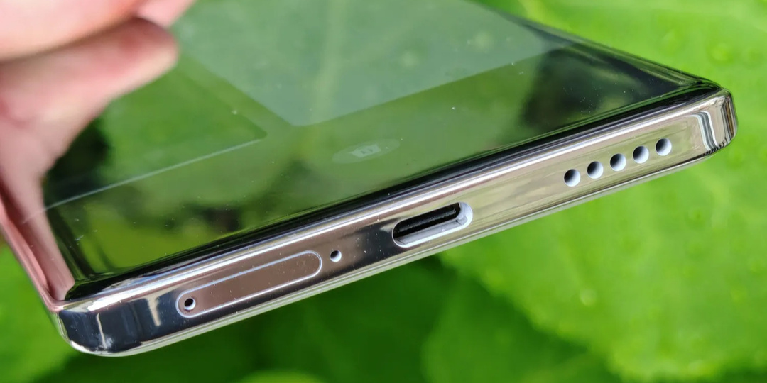 Их берут все: 8 Смартфонов, ставших народными хитами в России