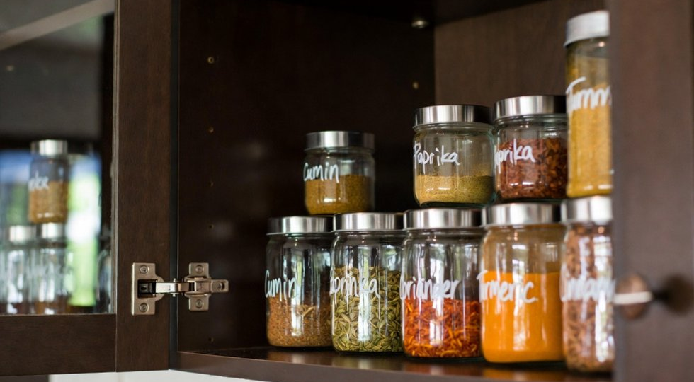 Хранение специй: почему они теряют вкус и где их держать правильно