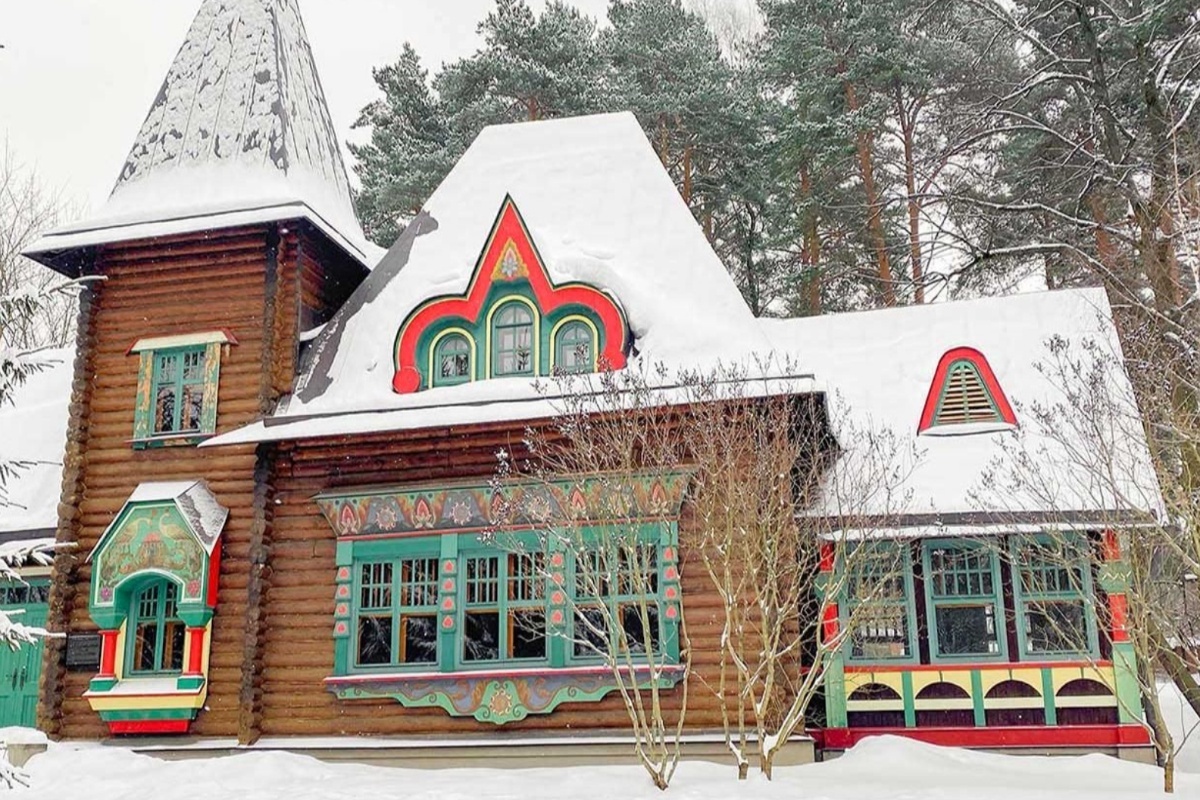    Дача Левенсона в Ново-Переделкине - единственное из сохранившихся деревянных зданий архитектора Шехтеля. / mos.ru