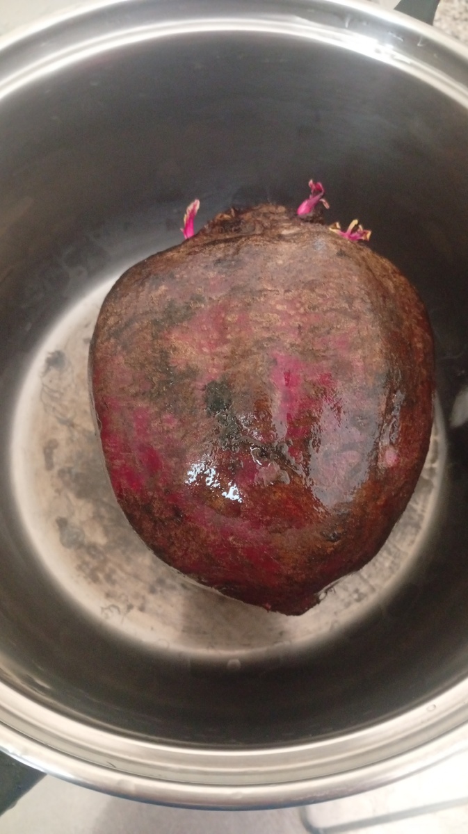 В сравнении с кастрюлей. 