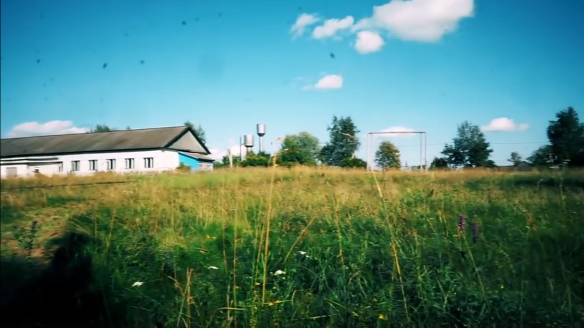 Россия: причины сокращения сельских школ. Кадр из видео