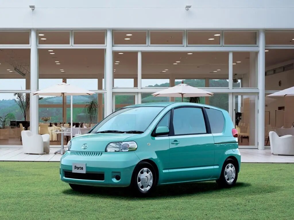 Toyota Porte первого поколения