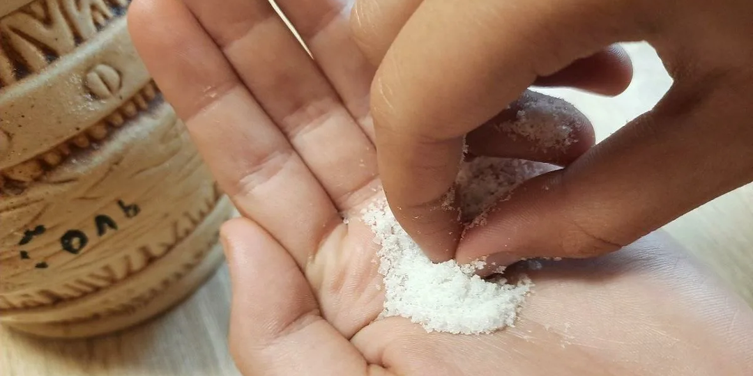 Посыпьте соль на порог❗️5 сильных ритуалов - на Большие Деньги .