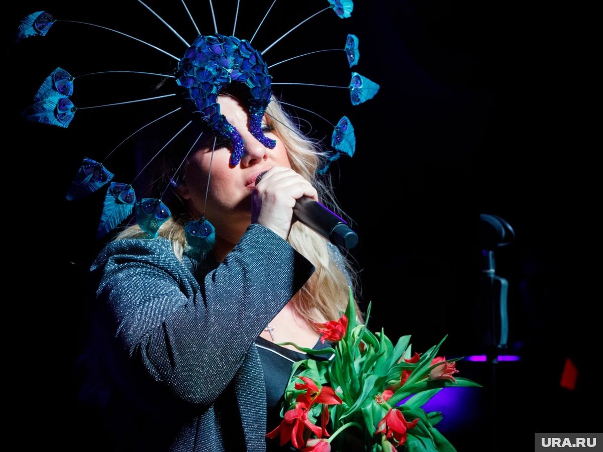     Ева Польна порадует женщин своими хитами