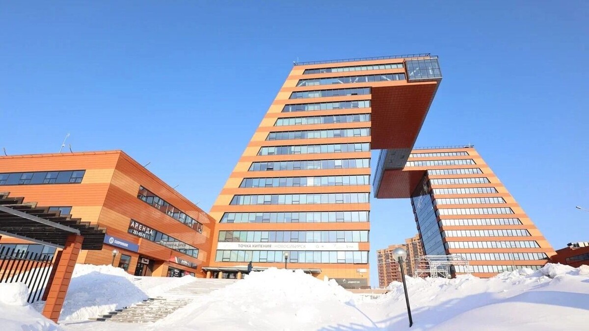    Башни на Николаева уже стали символом Академгородка   Артём Шершнев / atas.info