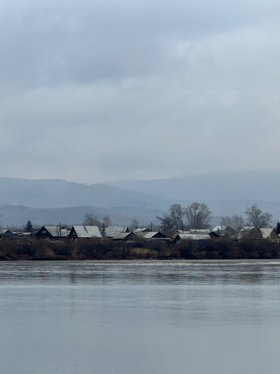 Река Селенга в Улан-Удэ 