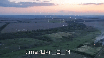    Обработка позиций ВСУ зажигательными реактивными снарядами 9М22С из РСЗО "Град". Видео: "U_G_M"