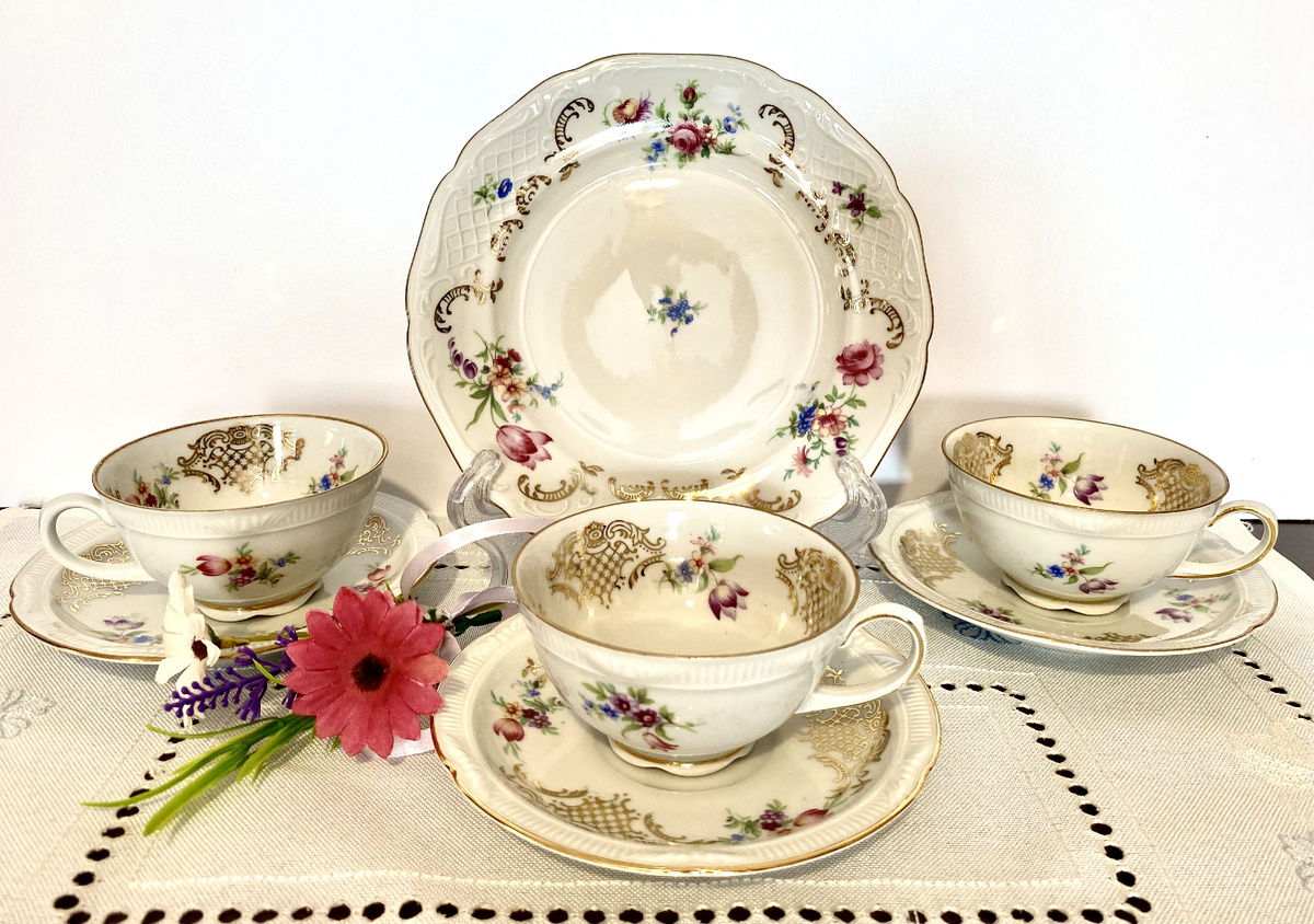 На фото - чашки из Баварии.