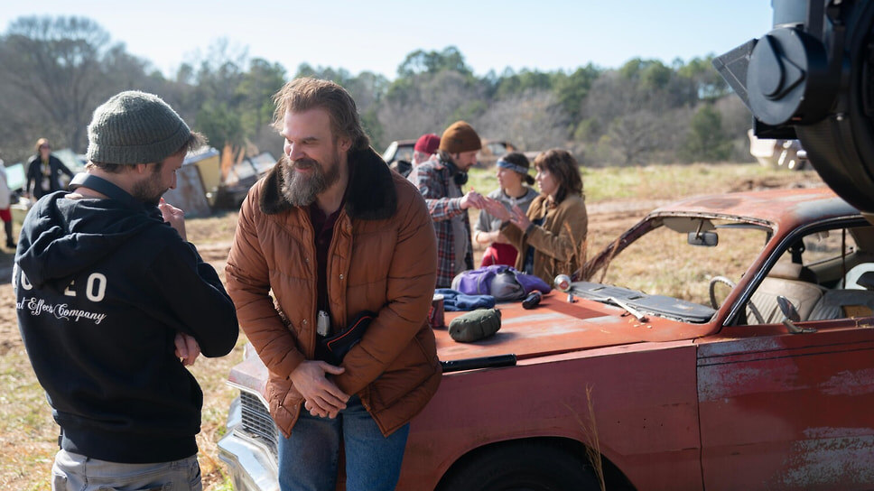 Актер Дэвид Харбор во время съемок.📷Фото: Netflix