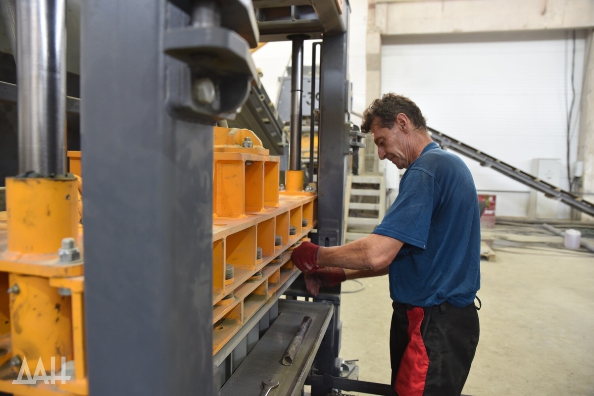    В ДНР число резидентов свободной экономической зоны за год выросло на 17%